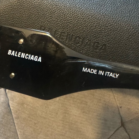 Preowned BALENCIAGA BB0070S 006 SUNGLASSES Good Condition - Picture 12 of 14